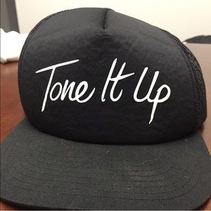🌸 TONE IT UP HATS🌸